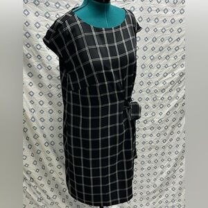 ⭐️Loft Cap Sleeve Shift Midi Dress 14 Black and White Grid